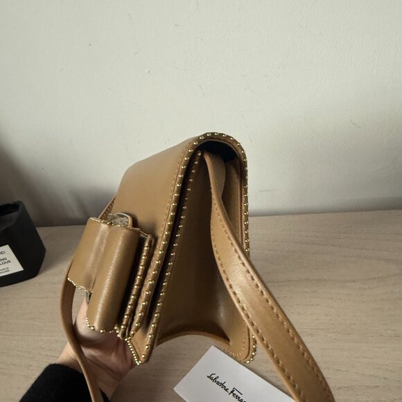 NWT Ferragamo Vara Bow Crossbody Bag Fold-over Flap Gold-tone Hardware - Picture 6 of 9